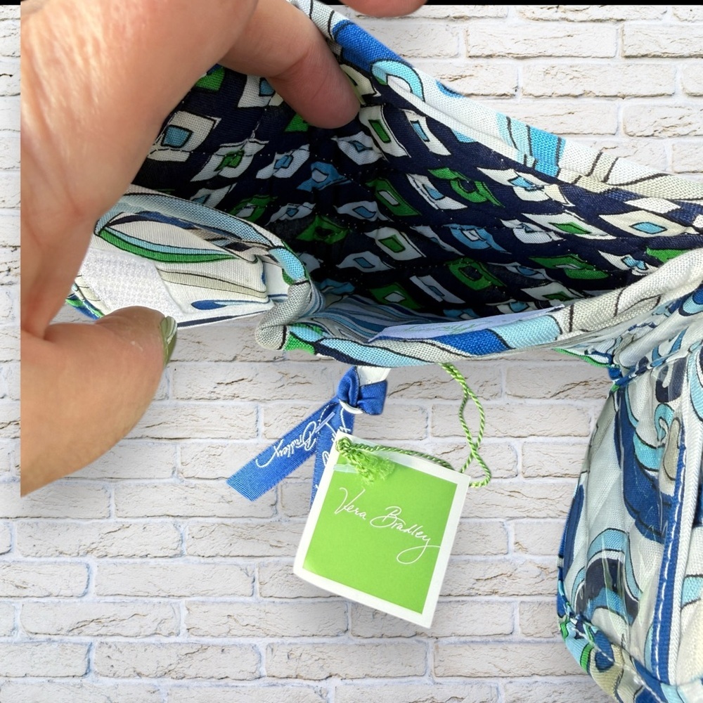 NWT VERA BRADLEY in Mediterranean White Wallet - Picture 4 of 5